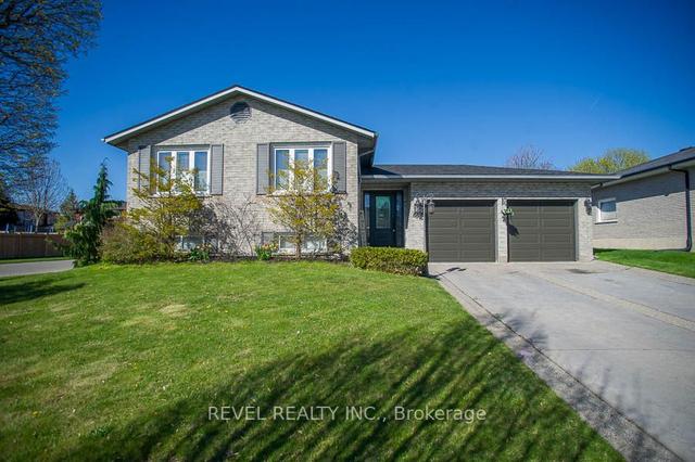 1 Pioneer Pl, House detached with 3 bedrooms, 2 bathrooms and 4 parking in Brantford ON | Image 1