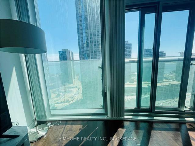 2004 - 14 York St, Condo with 1 bedrooms, 1 bathrooms and 0 parking in Toronto ON | Image 10