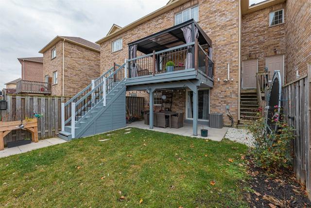 112 Tianalee Cres, House attached with 3 bedrooms, 3 bathrooms and 3 parking in Brampton ON | Image 29