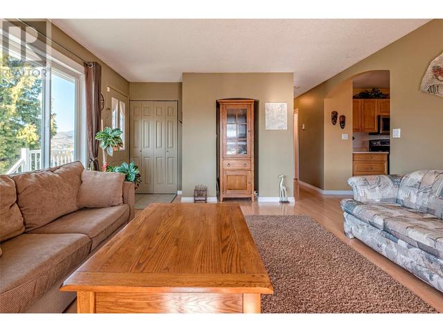6548 Longacre Drive, House detached with 3 bedrooms, 2 bathrooms and 7 parking in Vernon BC | Image 8