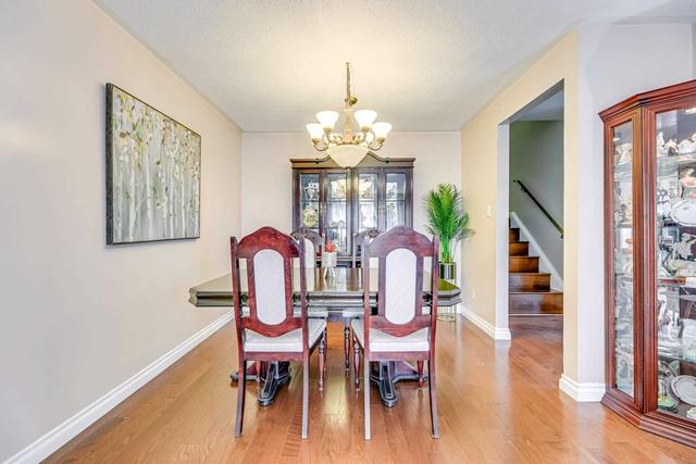 2205 Stir Cres, House semidetached with 3 bedrooms, 2 bathrooms and 2 parking in Mississauga ON | Image 5