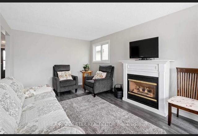 49 Corbett Dr, House detached with 3 bedrooms, 3 bathrooms and 3 parking in Barrie ON | Image 6