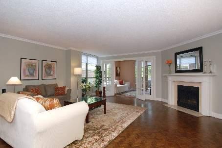 206 - 160 Frederick St, Condo with 2 bedrooms, 2 bathrooms and 1 parking in Toronto ON | Image 3