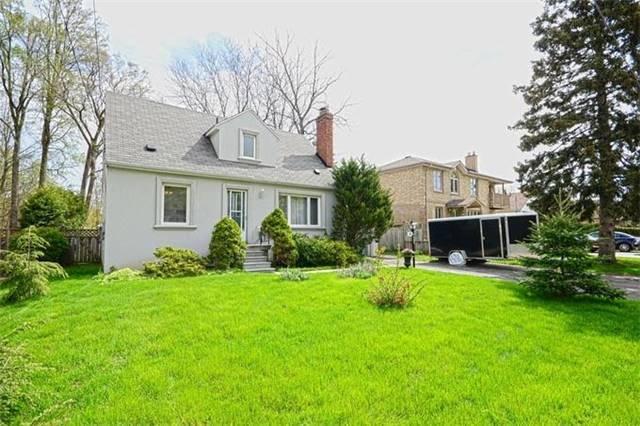 1485 Applewood Rd, House detached with 2 bedrooms, 3 bathrooms and 4 parking in Mississauga ON | Image 1