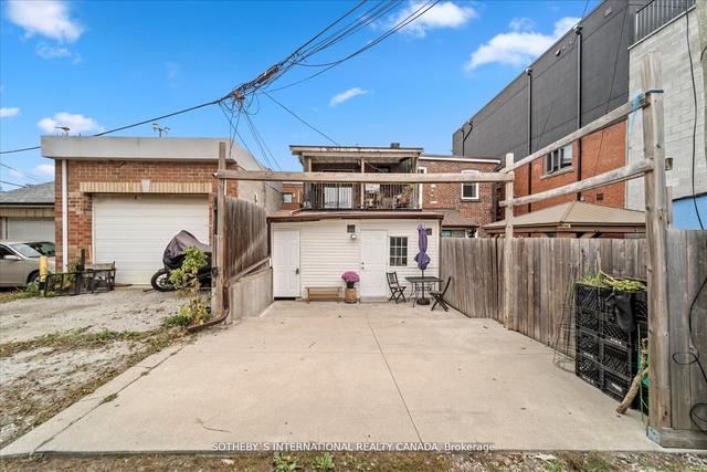 2032 Davenport Rd, House semidetached with 2 bedrooms, 3 bathrooms and 1 parking in Toronto ON | Image 24