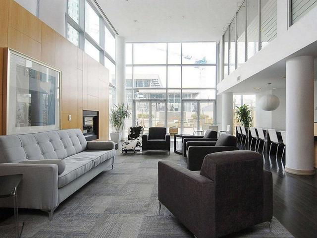 lph1 - 225 Webb Dr, Condo with 2 bedrooms, 3 bathrooms and 2 parking in Mississauga ON | Image 35