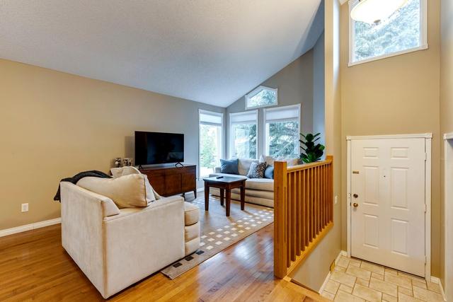 12 Scenic Hill Close Nw, House detached with 4 bedrooms, 2 bathrooms and 4 parking in Calgary AB | Image 2