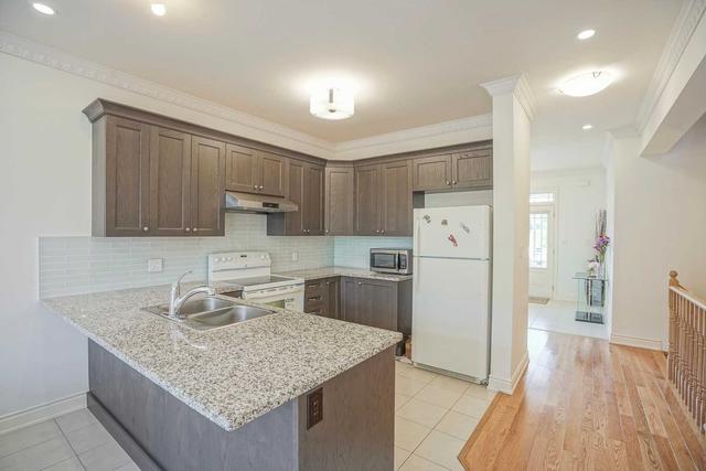 13 Savanna Crt, House detached with 4 bedrooms, 3 bathrooms and 6 parking in Whitby ON | Image 25