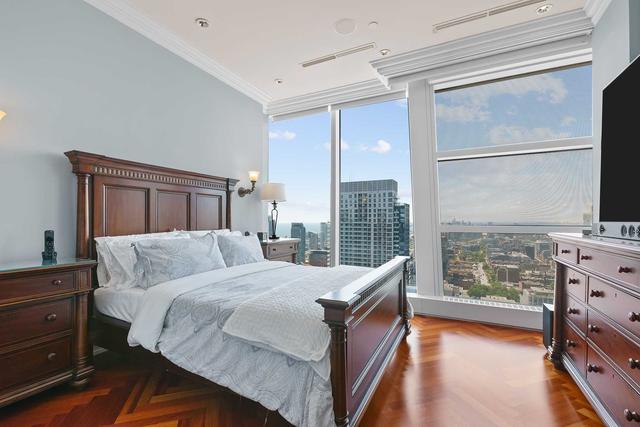 3701 - 183 Wellington St W, Condo with 1 bedrooms, 2 bathrooms and 1 parking in Toronto ON | Image 9