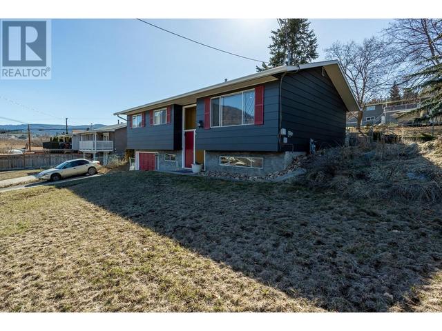 1775 Kloppenburg Road, House detached with 3 bedrooms, 1 bathrooms and 1 parking in Kelowna BC | Image 5