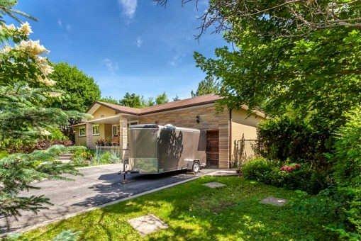 1039 Sixth Line, House detached with 3 bedrooms, 2 bathrooms and 9 parking in Oakville ON | Image 1