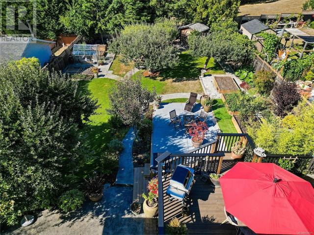 720 Chesterlea Rd, House detached with 4 bedrooms, 2 bathrooms and 4 parking in Saanich BC | Image 17