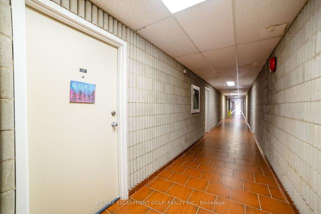 231 - 42 Tannery St E, Condo with 2 bedrooms, 2 bathrooms and 1 parking in Cambridge ON | Image 23