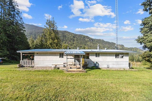 0000 Trans Canada Highway, Home with 0 bedrooms, 0 bathrooms and null parking in Columbia Shuswap E BC | Image 12