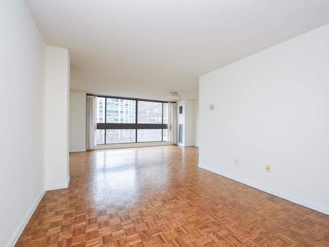 603 - 15 Mcmurrich St, Condo with 2 bedrooms, 2 bathrooms and 1 parking in Toronto ON | Image 2