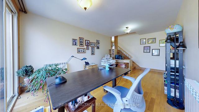 266 Park Home Ave, House detached with 3 bedrooms, 3 bathrooms and 5 parking in Toronto ON | Image 10