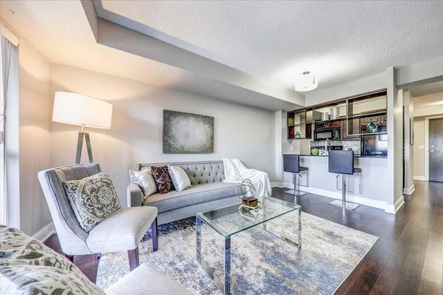 1121 - 135 Village Green Sq, Condo with 1 bedrooms, 1 bathrooms and 1 parking in Toronto ON | Image 3