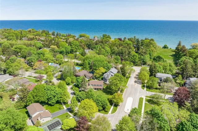 2210 All Saints Cres, House detached with 4 bedrooms, 3 bathrooms and 6 parking in Oakville ON | Image 36