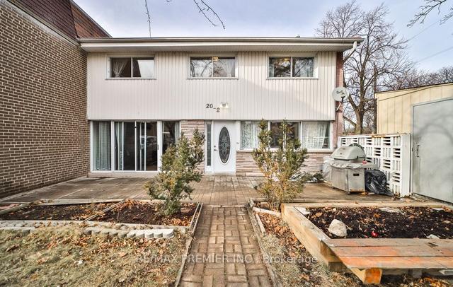 2 - 20 Brookwell Dr, Townhouse with 3 bedrooms, 2 bathrooms and 2 parking in Toronto ON | Image 12