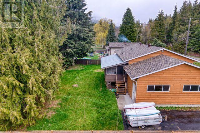 1414 Green Road N, House detached with 3 bedrooms, 1 bathrooms and 6 parking in Sicamous BC | Image 45