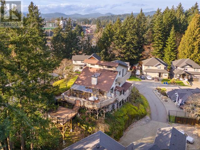 2520 Duncan Lane, House detached with 5 bedrooms, 5 bathrooms and 2 parking in Langford BC | Image 5