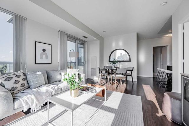 1501 - 25 Cole St, Condo with 2 bedrooms, 2 bathrooms and 1 parking in Toronto ON | Image 4