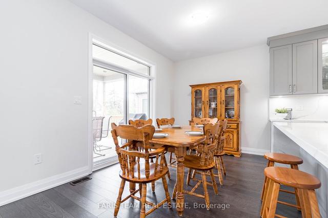 13 Fawndale Cres, House detached with 2 bedrooms, 3 bathrooms and 6 parking in Wasaga Beach ON | Image 2