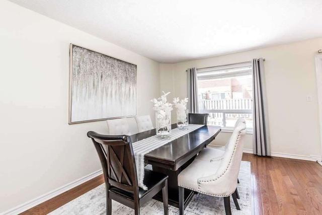 7120 Magistrate Terr, House semidetached with 3 bedrooms, 3 bathrooms and 5 parking in Mississauga ON | Image 3