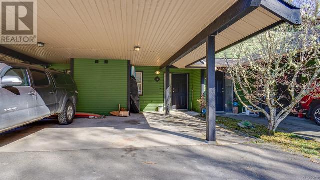 4 - 301 Arnet Rd, House attached with 2 bedrooms, 1 bathrooms and 1 parking in Tofino BC | Image 37
