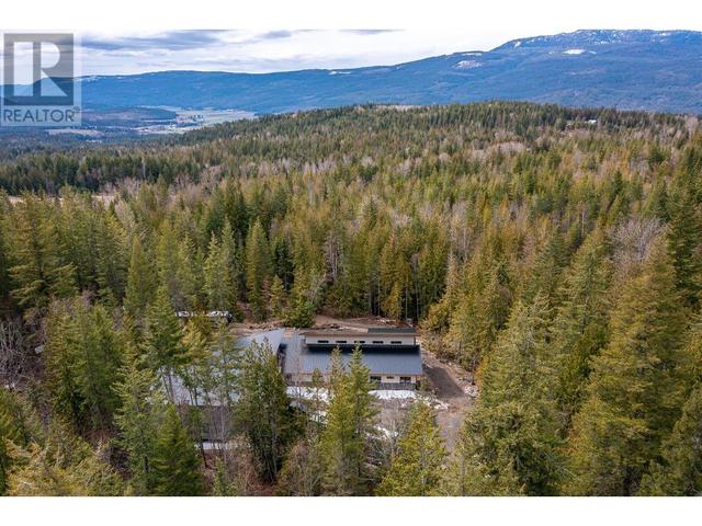 40 Lidstone Road, House detached with 7 bedrooms, 4 bathrooms and 40 parking in North Okanagan F BC | Image 50