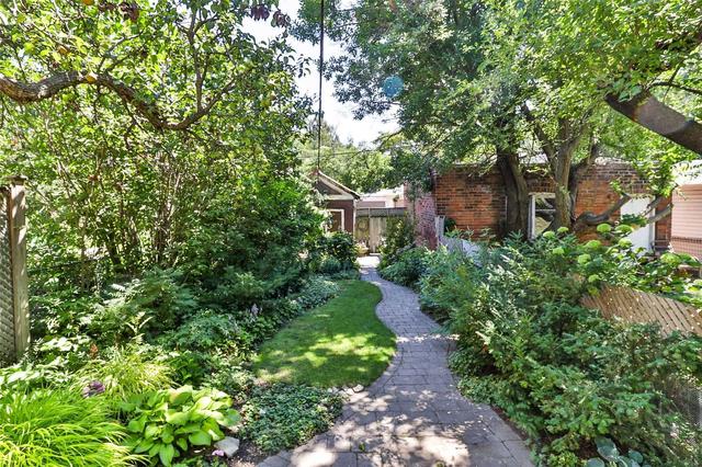 43 Parkway Ave, House semidetached with 5 bedrooms, 1 bathrooms and 2 parking in Toronto ON | Image 16