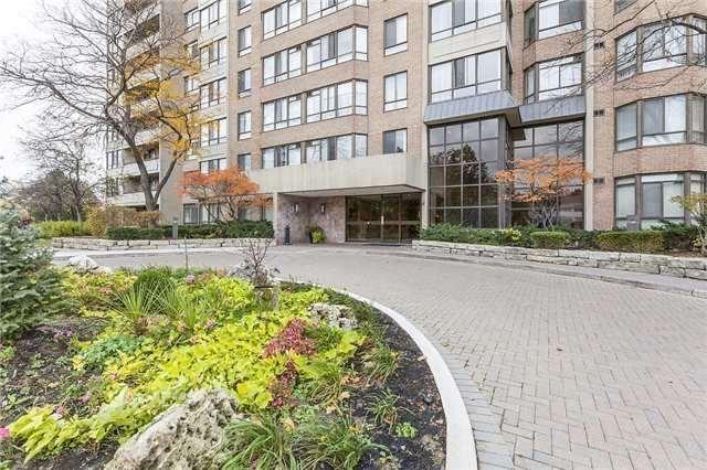 1002 - 100 County Court Blvd, Condo with 2 bedrooms, 2 bathrooms and 1 parking in Brampton ON | Image 2