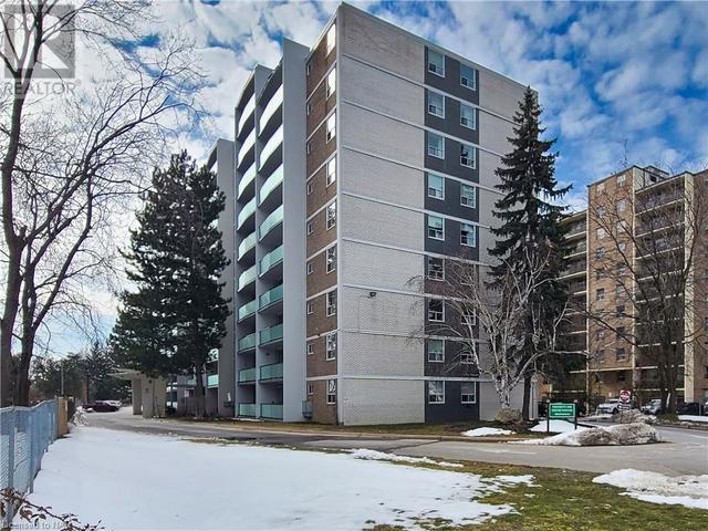 804 - 359 Geneva Street, Condo with 2 bedrooms, 1 bathrooms and 1 parking in St. Catharines ON | Image 11