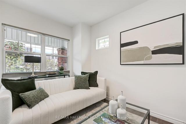 155 Westwood Ave, House semidetached with 3 bedrooms, 2 bathrooms and 1 parking in Toronto ON | Image 39