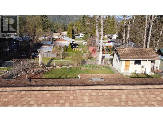 434 Oak Avenue, House detached with 3 bedrooms, 1 bathrooms and 6 parking in Sicamous BC | Image 40