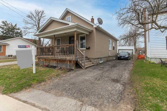 46 Pelham St, House detached with 2 bedrooms, 2 bathrooms and 4 parking in St. Catharines ON | Image 12