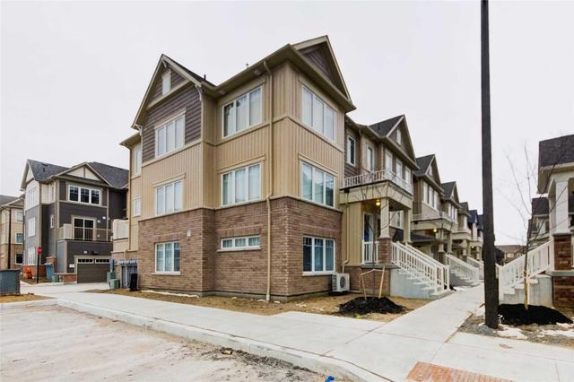 82 - 2500 Hill Rise Crt, Condo with 3 bedrooms, 2 bathrooms and 1 parking in Oshawa ON | Image 1