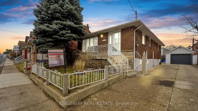 293 Wentworth St, House detached with 3 bedrooms, 2 bathrooms and 5 parking in Hamilton ON | Image 1