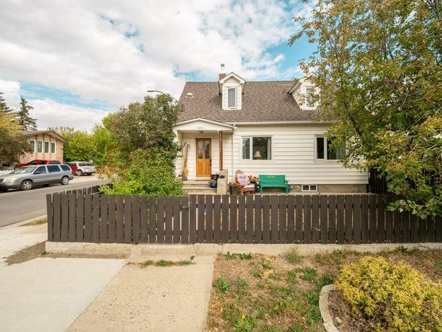 1021 9 Street N, House detached with 3 bedrooms, 3 bathrooms and 1 parking in Lethbridge AB | Image 2