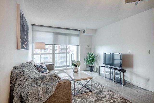 1008 - 55 South Town Centre Blvd W, Condo with 1 bedrooms, 1 bathrooms and 1 parking in Markham ON | Image 2