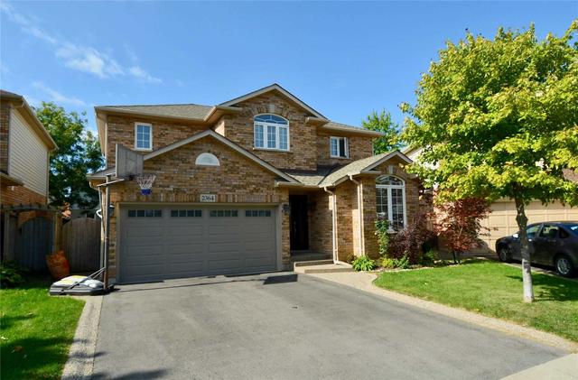 2364 Heslop St, House detached with 3 bedrooms, 4 bathrooms and 4 parking in Burlington ON | Image 1