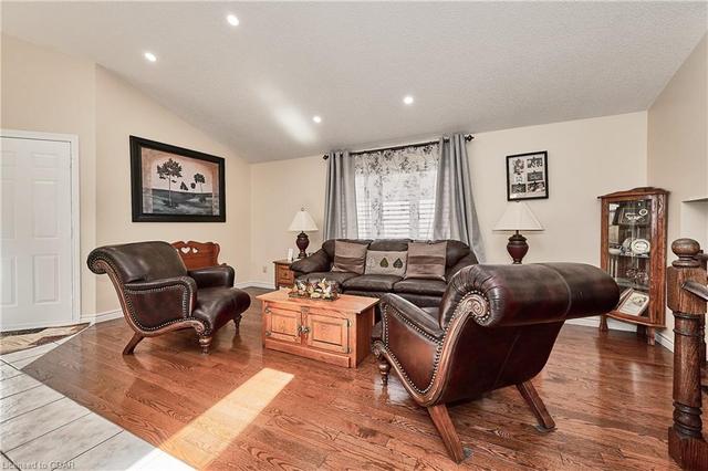 131 Ptarmigan Drive, House detached with 3 bedrooms, 2 bathrooms and 5 parking in Guelph ON | Image 46