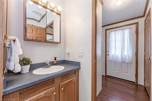46 Ash Ave, Condo with 2 bedrooms, 1 bathrooms and 4 parking in Puslinch ON | Image 14