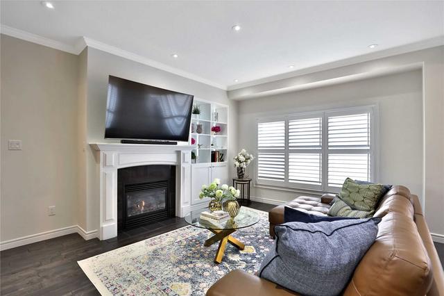 85 Trafalgar Dr, House detached with 3 bedrooms, 3 bathrooms and 4 parking in Hamilton ON | Image 3