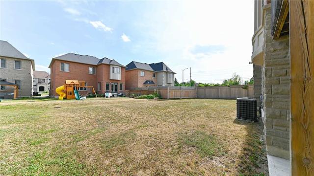 679 Valley Vista Dr, House detached with 4 bedrooms, 4 bathrooms and 4 parking in Vaughan ON | Image 32