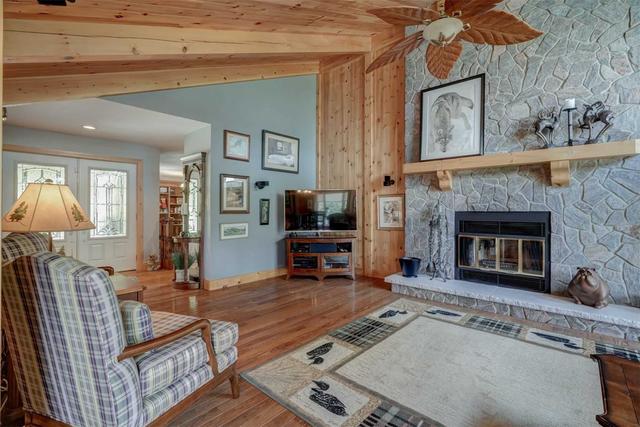 174 Couchs Rd, House detached with 2 bedrooms, 4 bathrooms and 10 parking in North Kawartha ON | Image 37