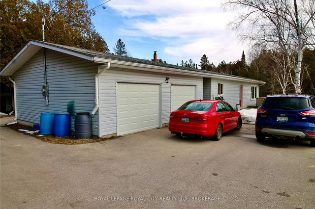 7328 Highway 6, House detached with 2 bedrooms, 2 bathrooms and 10 parking in Northern Bruce Peninsula ON | Image 12