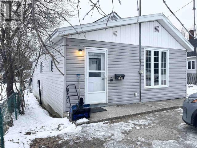 46 Queen St, House detached with 2 bedrooms, 1 bathrooms and null parking in Chapleau ON | Image 1