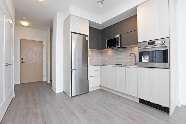 815 - 1 Belsize Dr, Condo with 1 bedrooms, 1 bathrooms and 0 parking in Toronto ON | Image 5