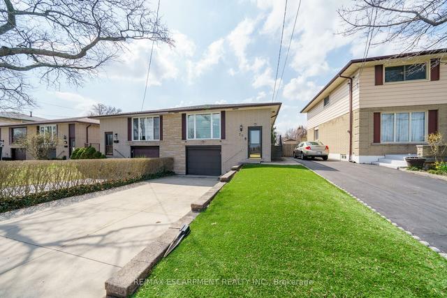 70 San Antonio Dr, House semidetached with 3 bedrooms, 1 bathrooms and 5 parking in Hamilton ON | Image 23